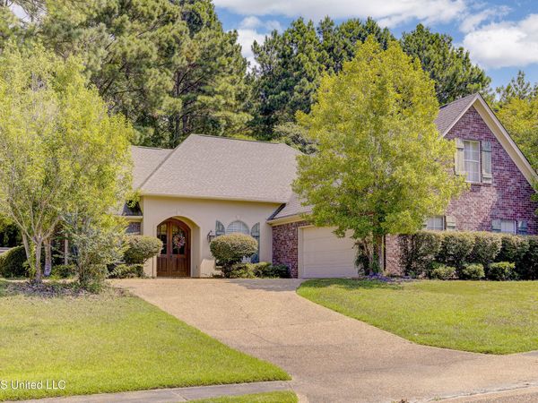 137 Baileys Ridge Circle, Clinton, MS 39056