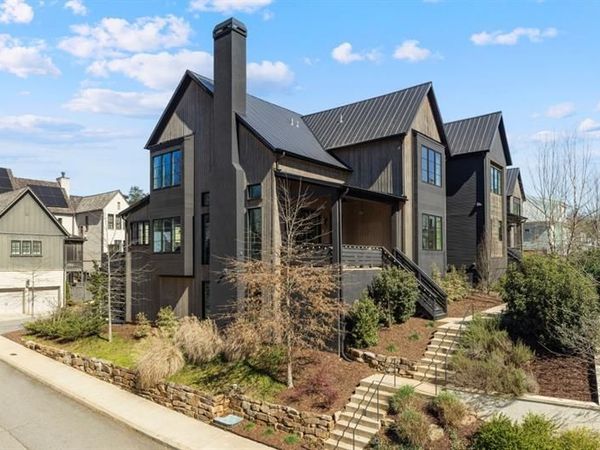 304 Mado Lane , Chattahoochee Hills, GA 30268