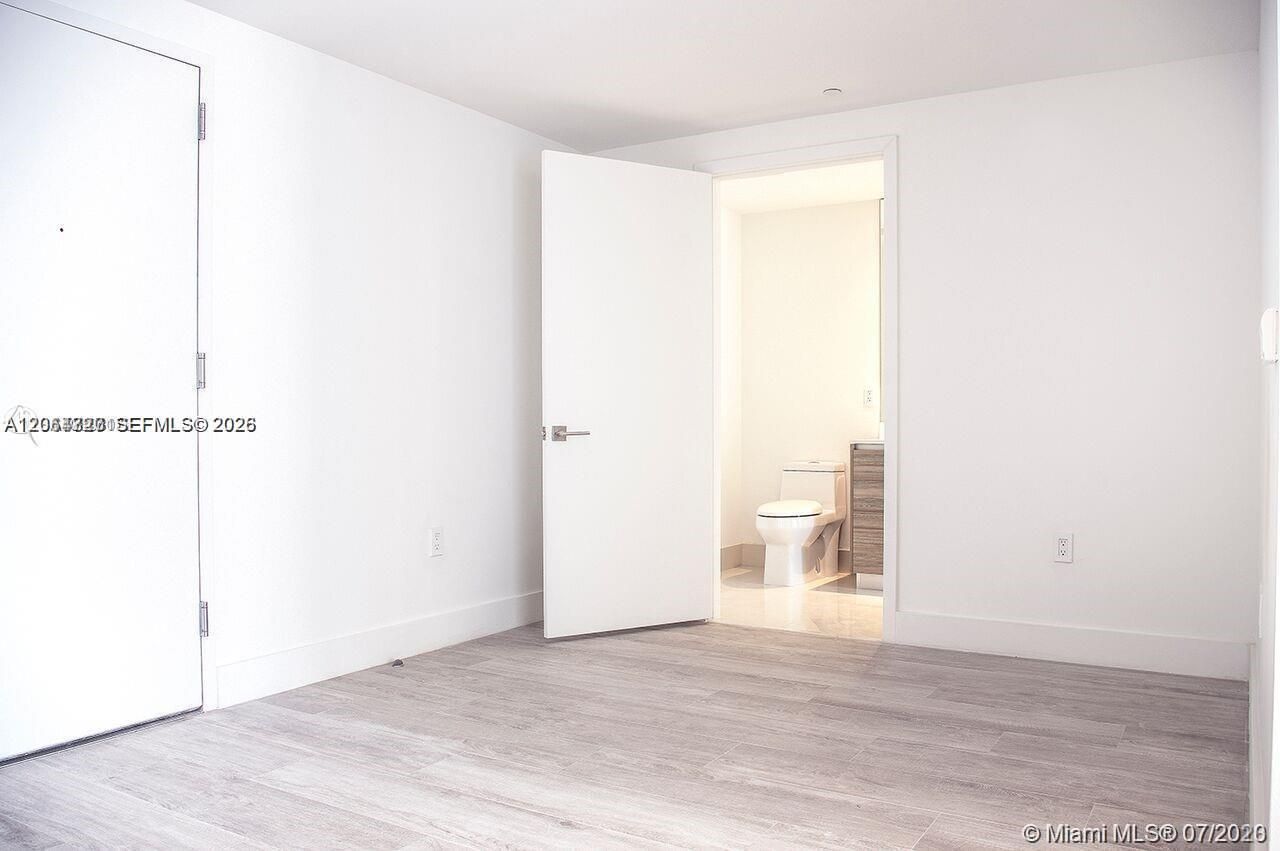 121 NE 34th St , Unit 806, Miami, FL 33137 Photo
