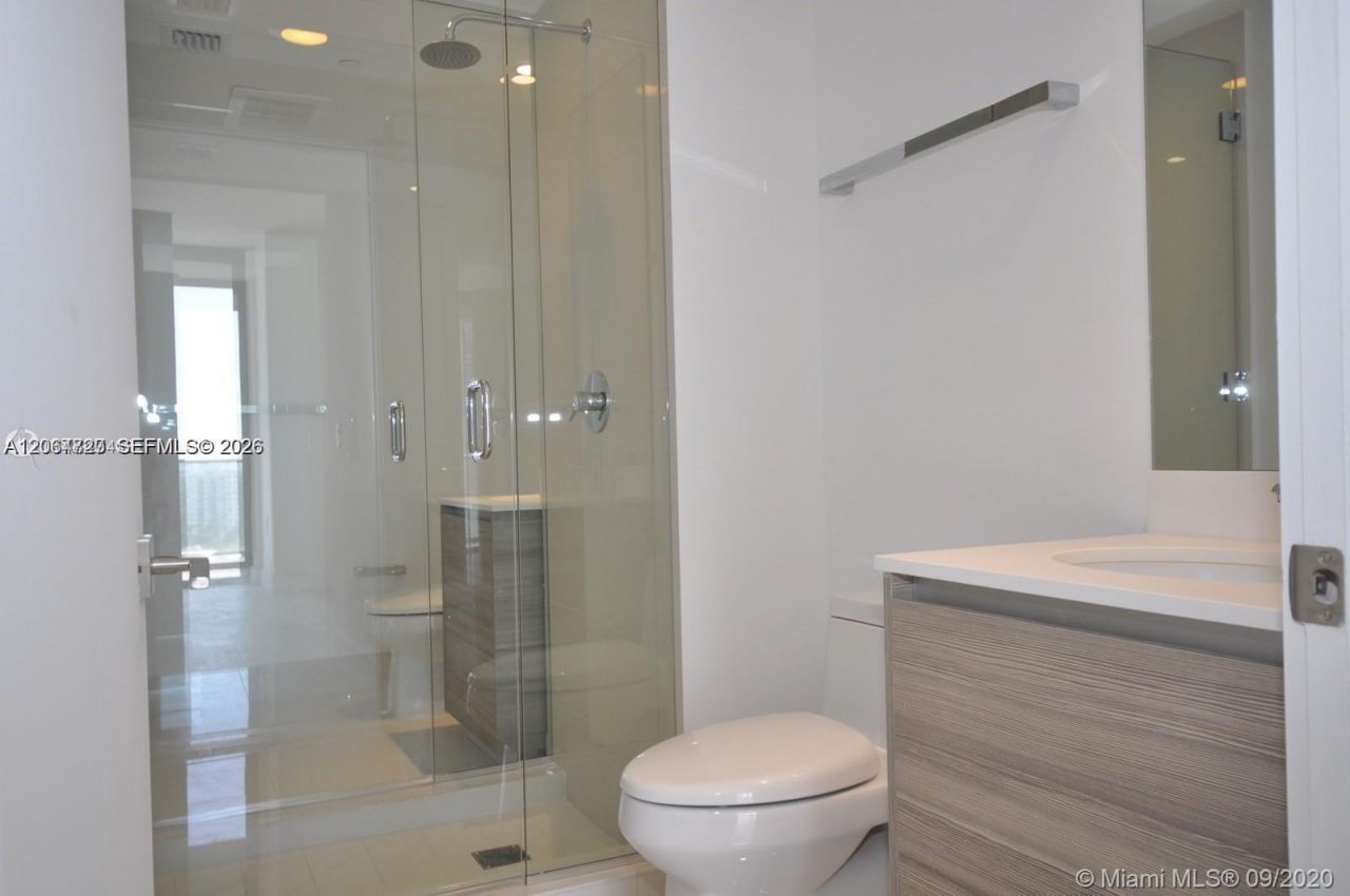 121 NE 34th St , Unit 806, Miami, FL 33137 Photo
