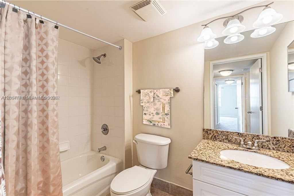 520 SE 5th Ave, Unit 2409, Fort Lauderdale, FL 33301 Photo