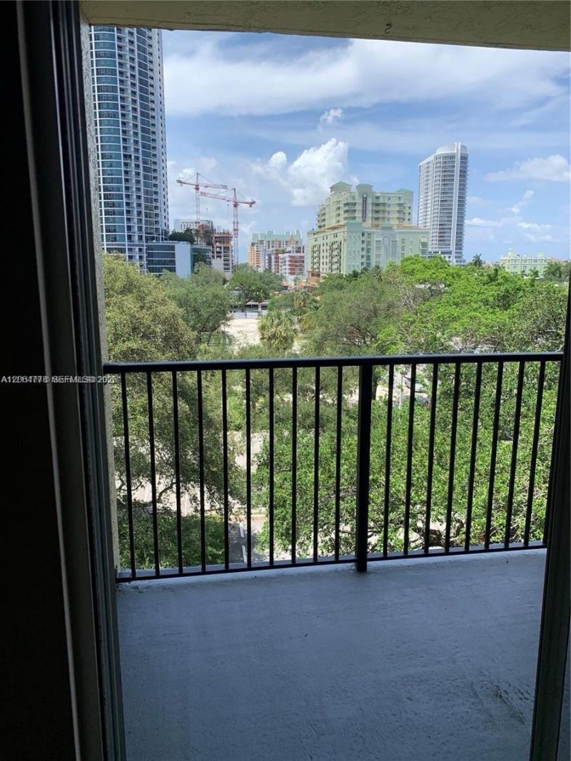 520 SE 5th Ave, Unit 2409, Fort Lauderdale, FL 33301 Photo