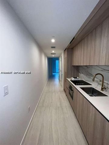 77 SE 5th St , Unit 1704, Miami, FL 33131 Photo