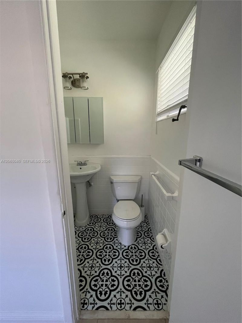 33 NW 87th St , El Portal, FL 33150 Photo
