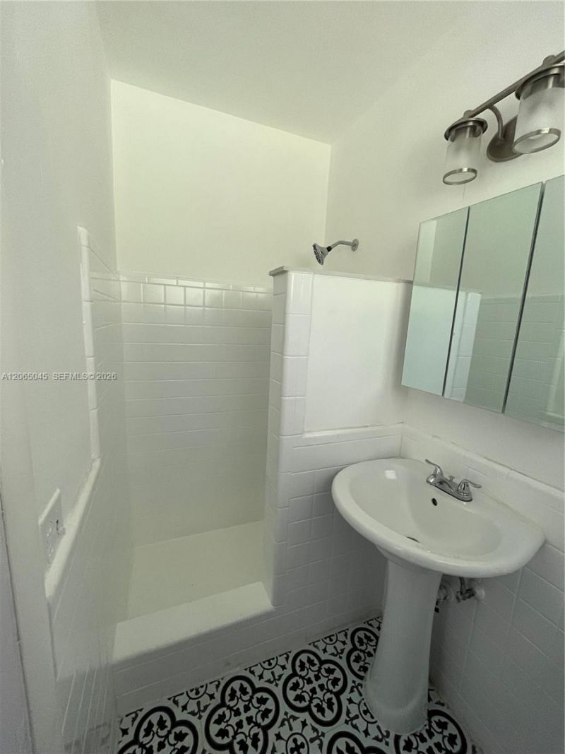 33 NW 87th St , El Portal, FL 33150 Photo