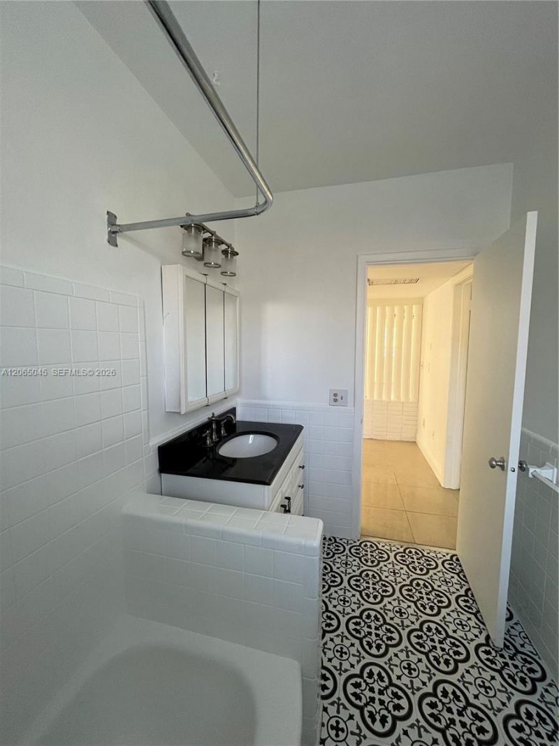 33 NW 87th St , El Portal, FL 33150 Photo