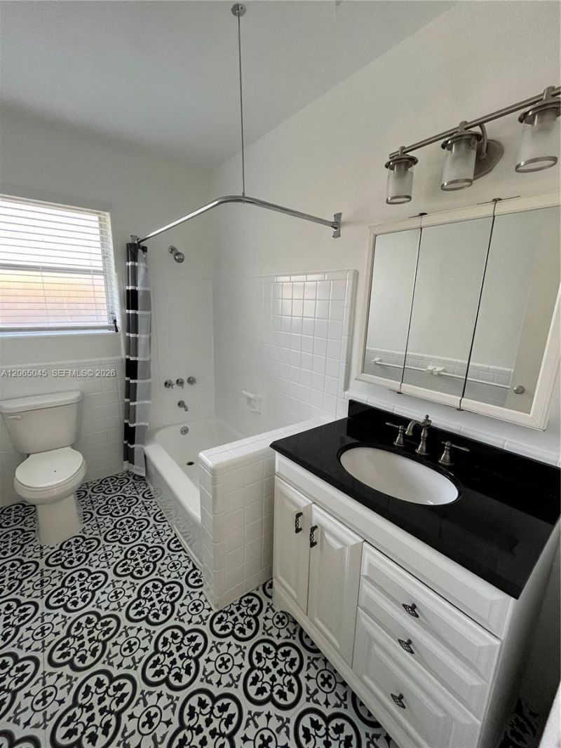 33 NW 87th St , El Portal, FL 33150 Photo