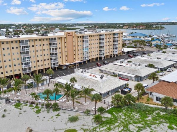 1205 TARPON CENTER DRIVE , Unit E2, VENICE, FL 34285