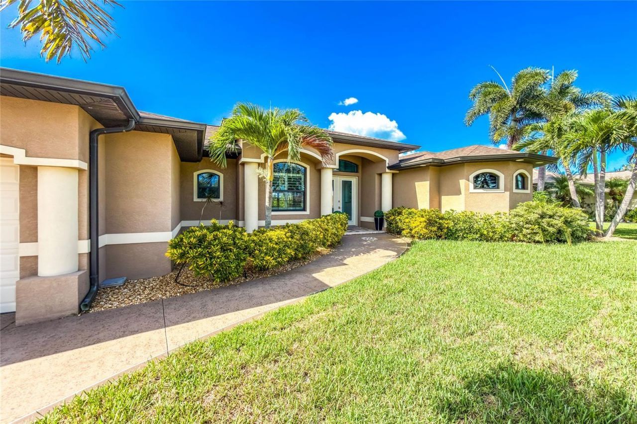 4 White Marsh Lane, Rotonda West, FL 33947 Main Photo