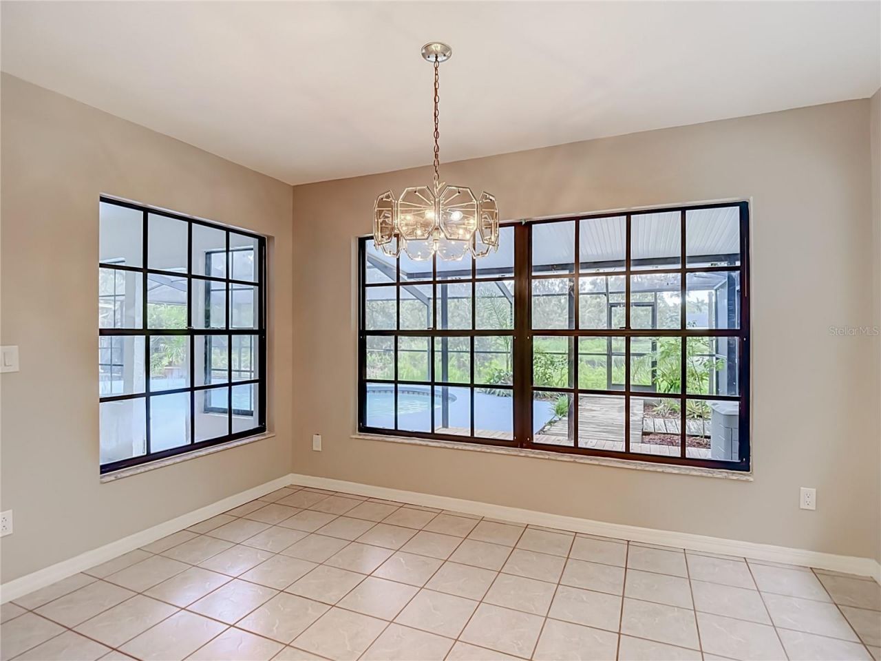 12721 N Armenia Avenue, Tampa, FL 33612 Photo