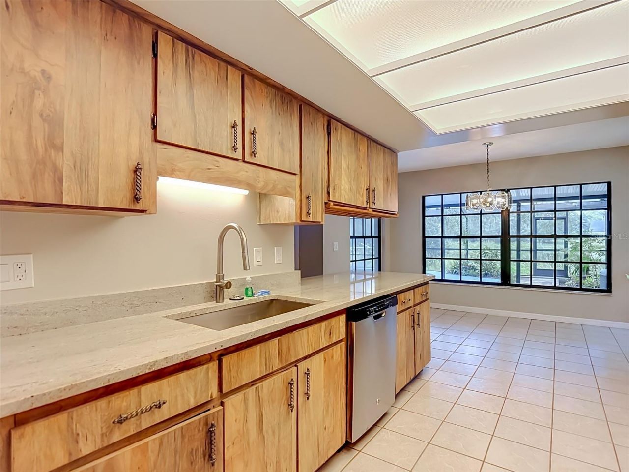 12721 N Armenia Avenue, Tampa, FL 33612 Photo