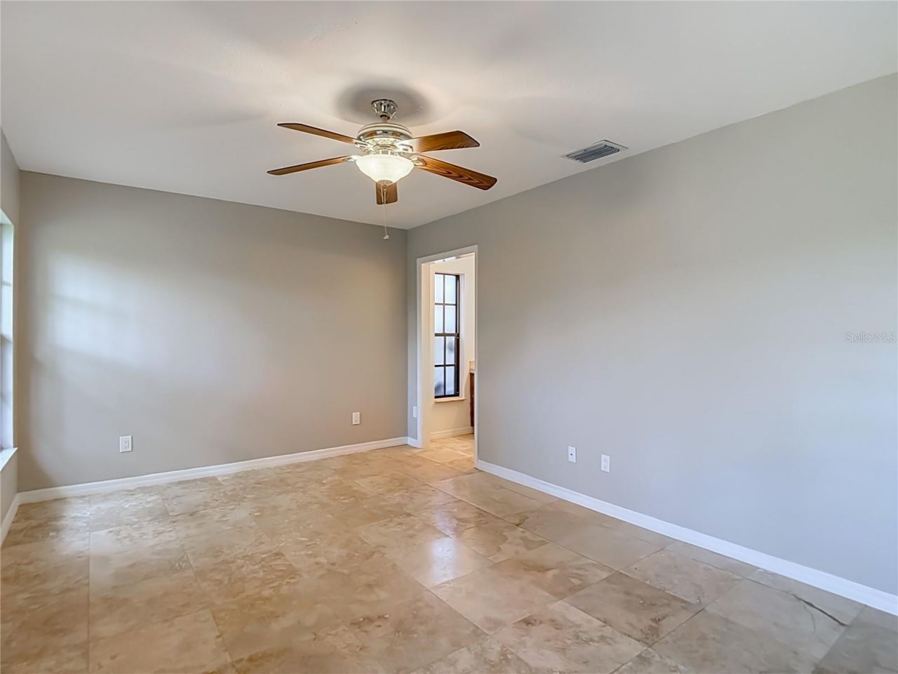 12721 N Armenia Avenue, Tampa, FL 33612 Photo