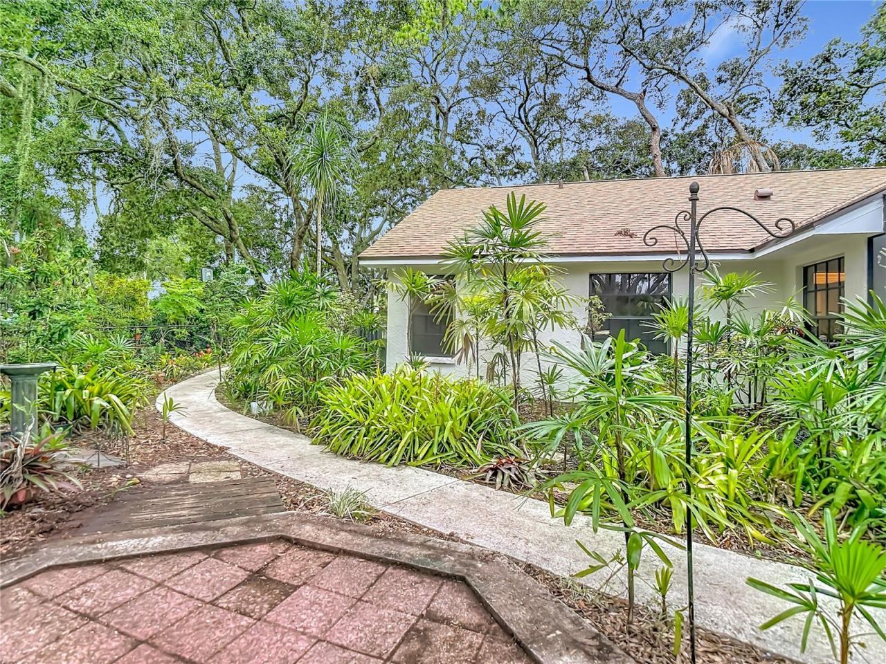 12721 N Armenia Avenue, Tampa, FL 33612 Photo