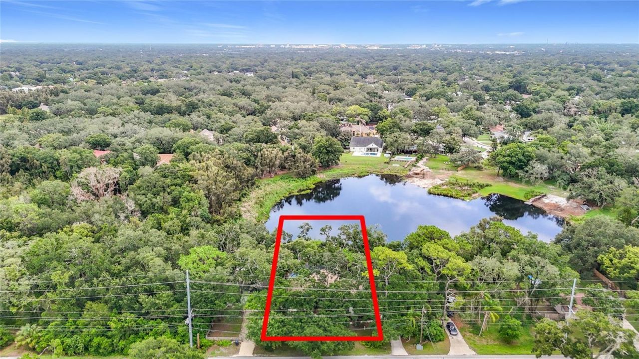 12721 N Armenia Avenue, Tampa, FL 33612 Photo