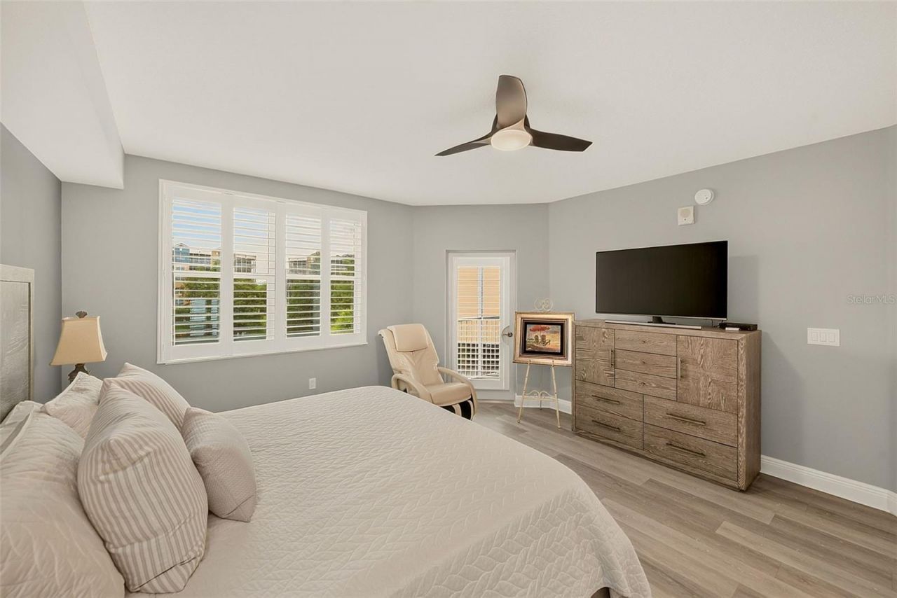 960 Starkey Road, Unit 6206, Largo, FL 33771 Photo