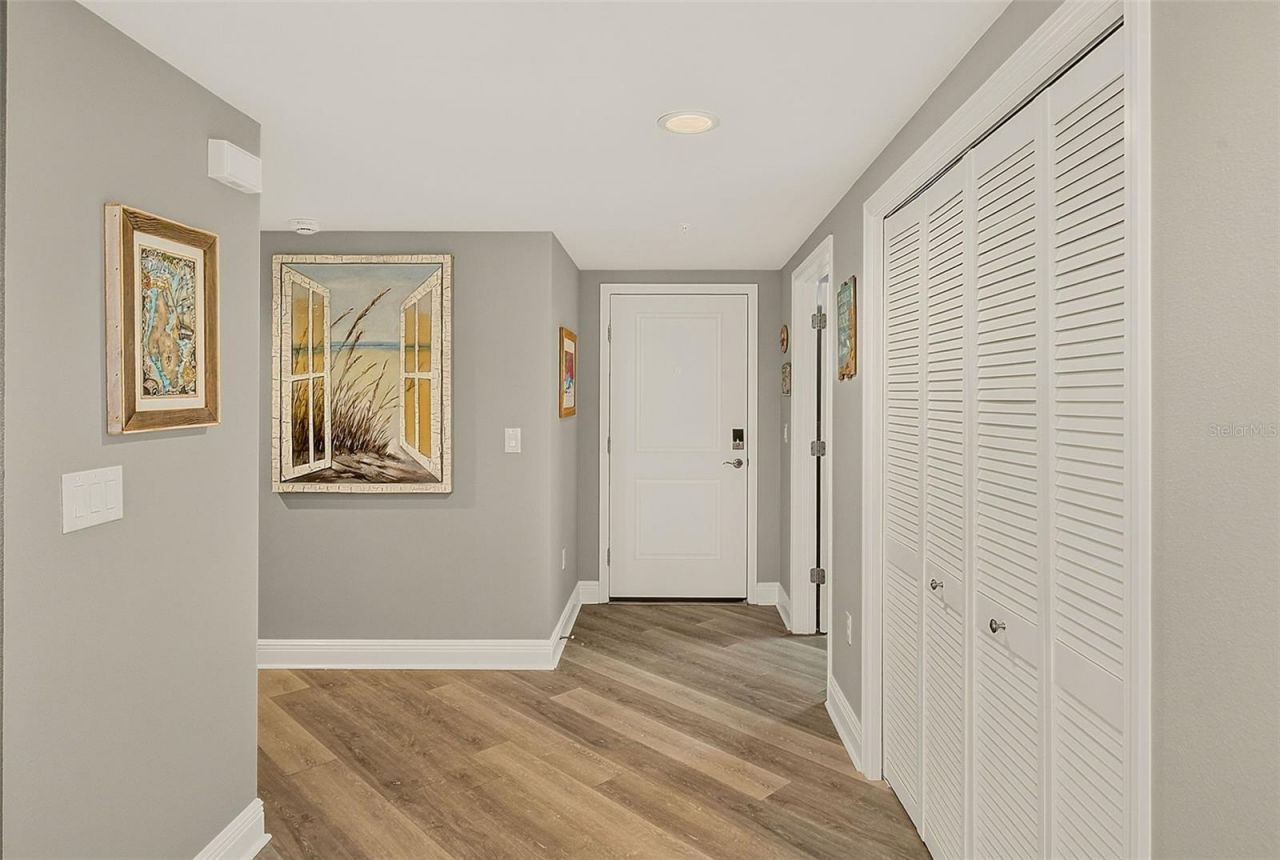 960 Starkey Road, Unit 6206, Largo, FL 33771 Photo