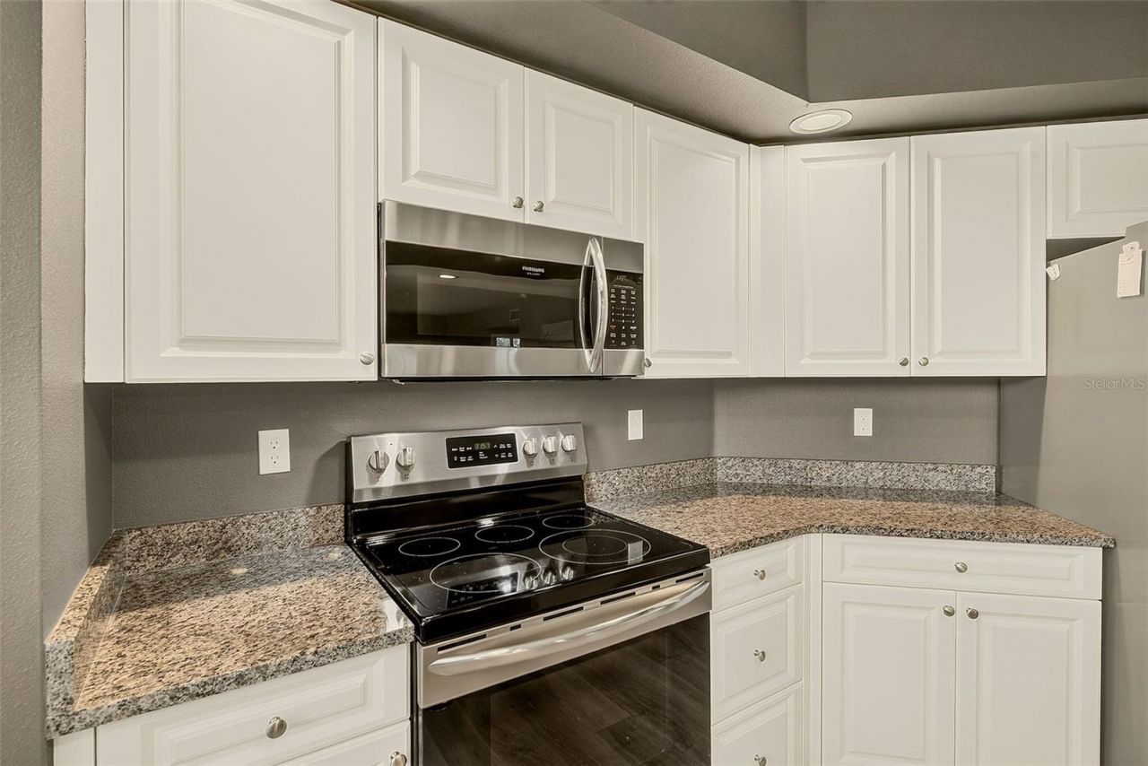 960 Starkey Road, Unit 6206, Largo, FL 33771 Photo