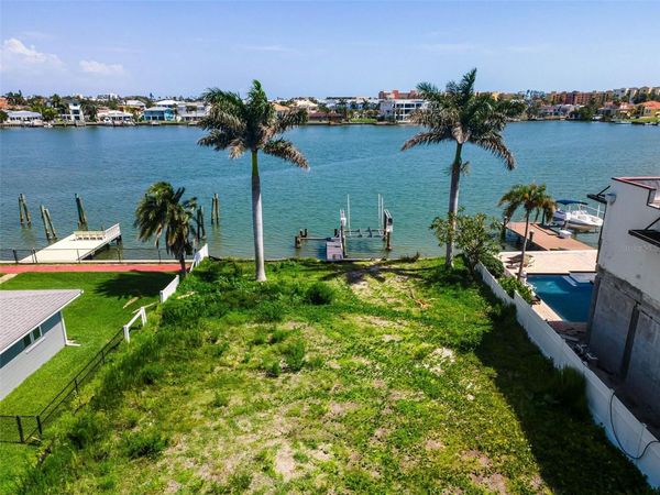 17043 DOLPHIN DRIVE , NORTH REDINGTON BEACH, FL 33708