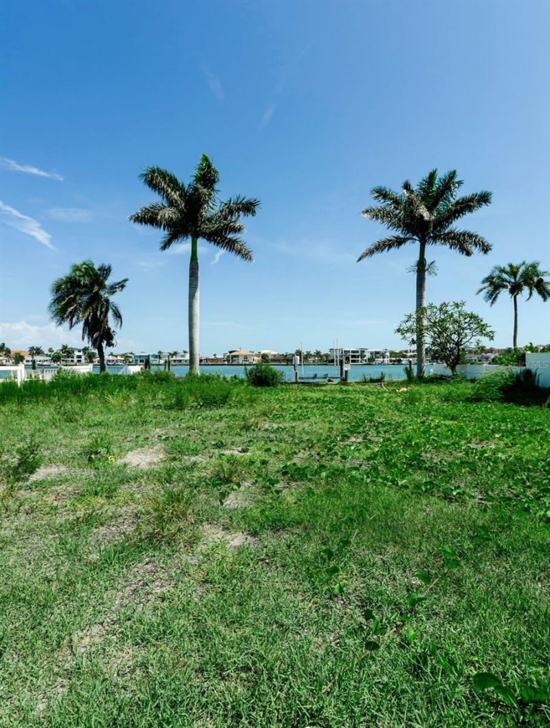 17043 Dolphin Drive, North Redington Beach, FL 33708 Photo