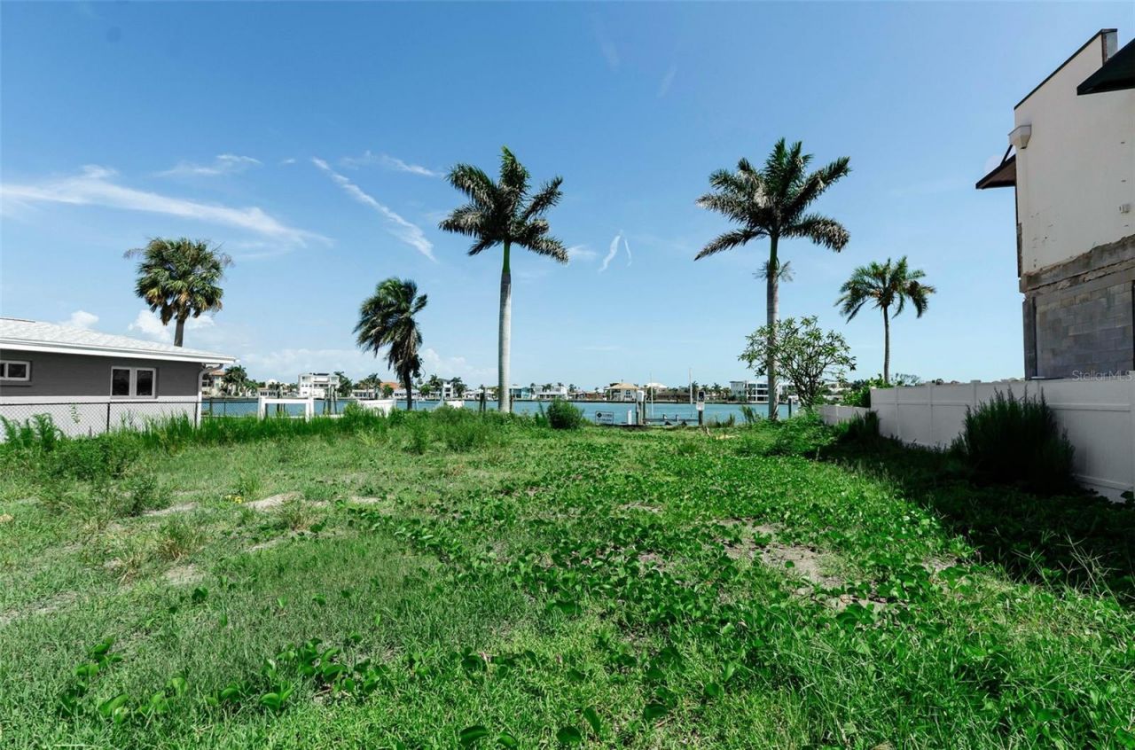 17043 Dolphin Drive, North Redington Beach, FL 33708 Photo