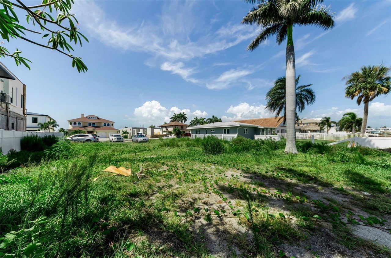 17043 Dolphin Drive, North Redington Beach, FL 33708 Photo