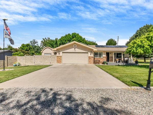 718 Hemlock Drive, Grand Junction, CO 81506