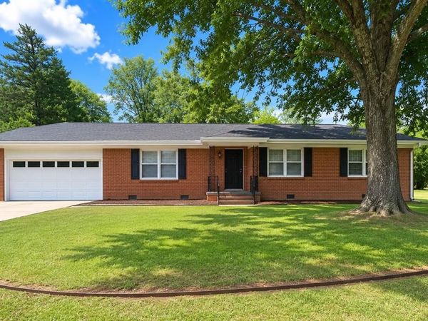 3271 Hubbard Street, Paris, TX 75460