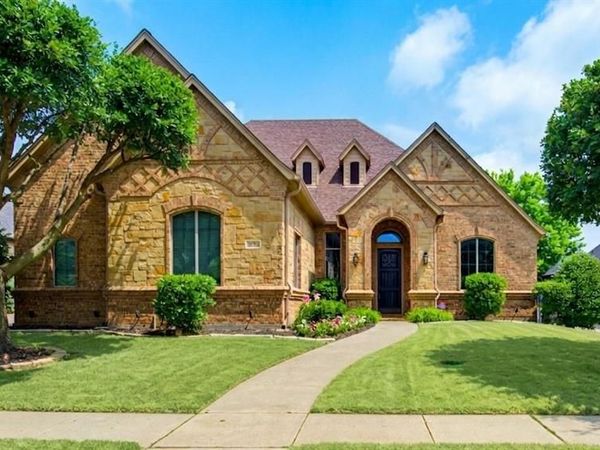 7713 Silverleaf Drive, North Richland Hills, TX 76182