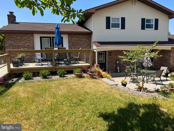549 PRISON ROAD , LEESPORT, PA 19533