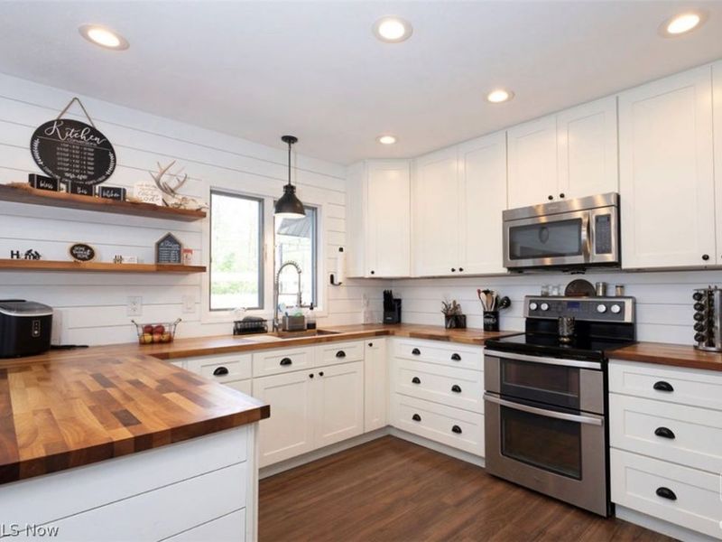 8113 Darrow Road, Huron, OH 44839 Photo 9