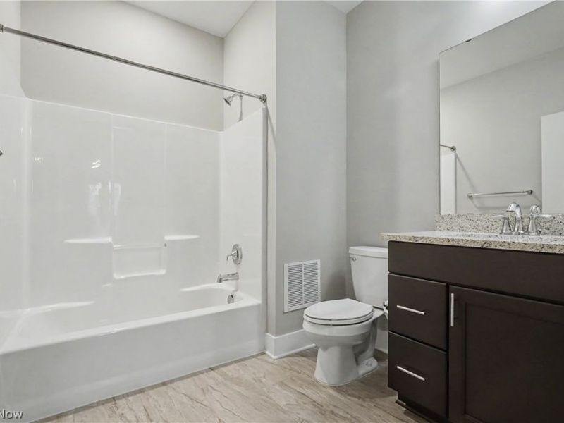 1262 W 70th Street, Cleveland, OH 44102 Photo 24