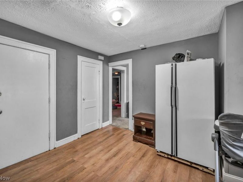 12109 Holborn Avenue, Cleveland, OH 44105 Photo 29
