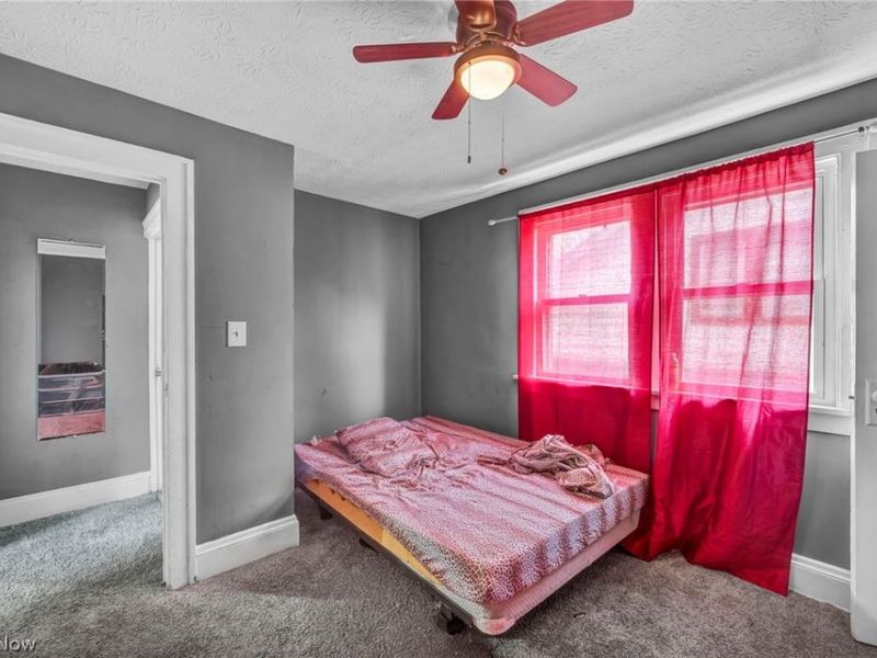 12109 Holborn Avenue, Cleveland, OH 44105 Photo 31