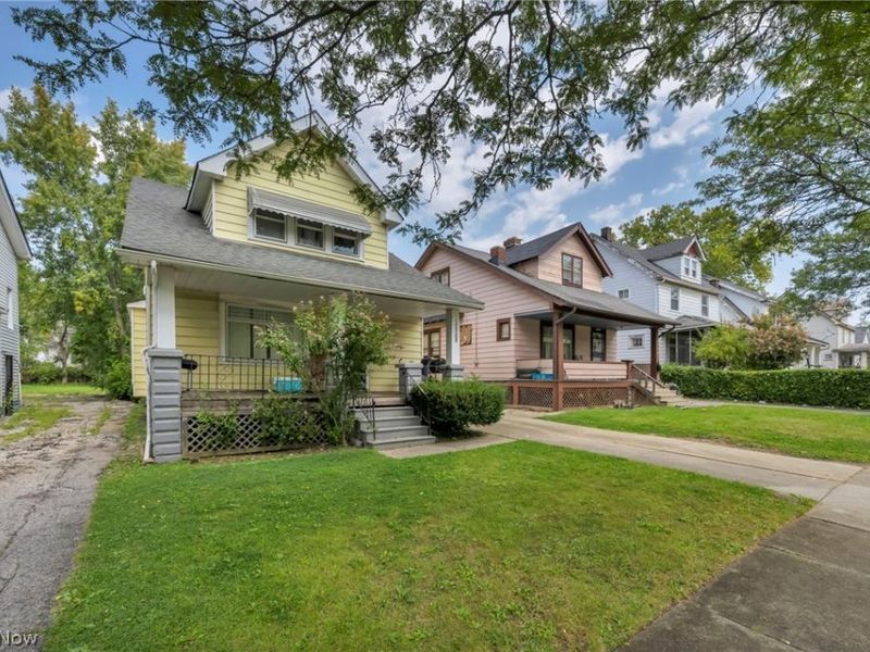 12109 Holborn Avenue, Cleveland, OH 44105 Photo 4