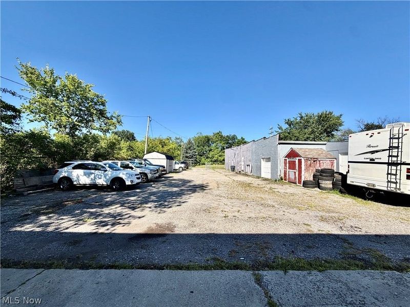 1566 Niles Road SE, Warren, OH 44484 Photo 32