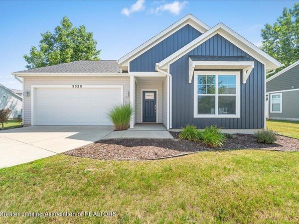 3320 Hamlet Circle, East Lansing, MI 48823