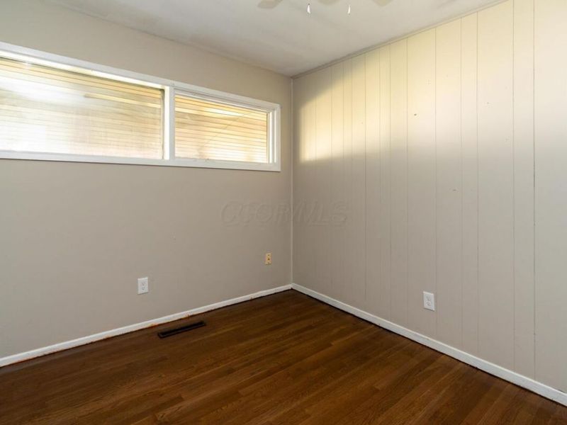 4498 E Livingston Avenue , Columbus, OH 43227 Photo 11