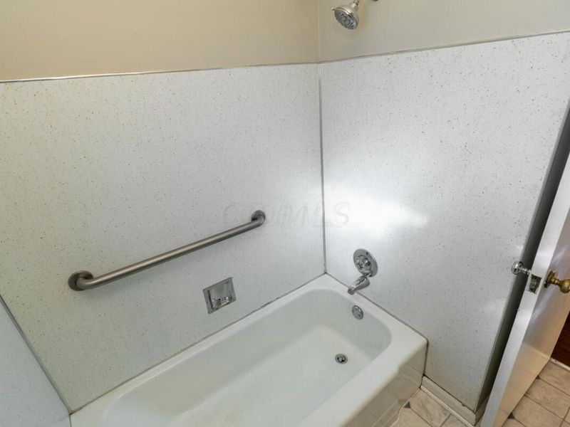 4498 E Livingston Avenue , Columbus, OH 43227 Photo 14