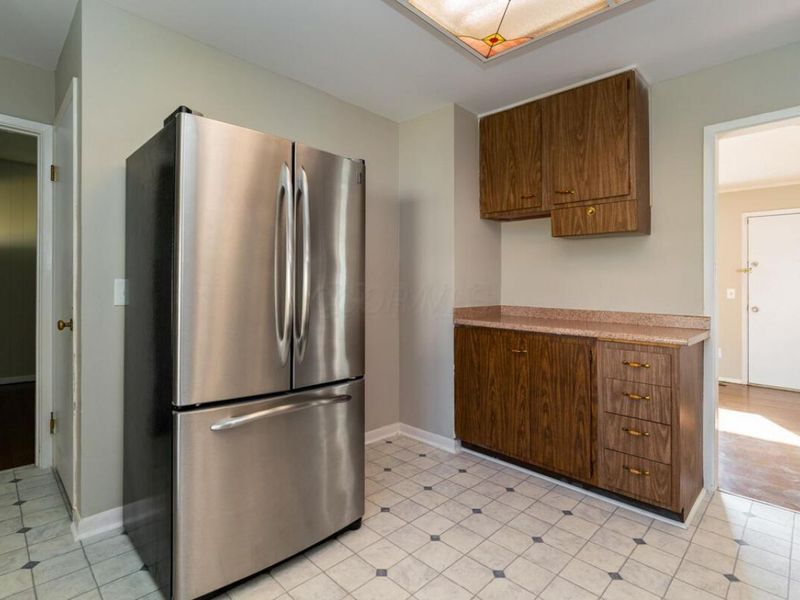 4498 E Livingston Avenue , Columbus, OH 43227 Photo 8