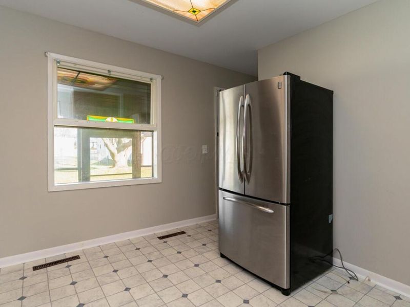 4498 E Livingston Avenue , Columbus, OH 43227 Photo 9