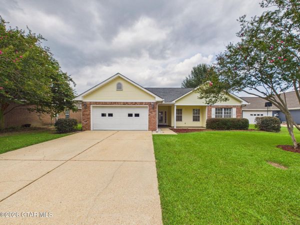99 Sleepy Fawn Park, Columbus, MS 39702