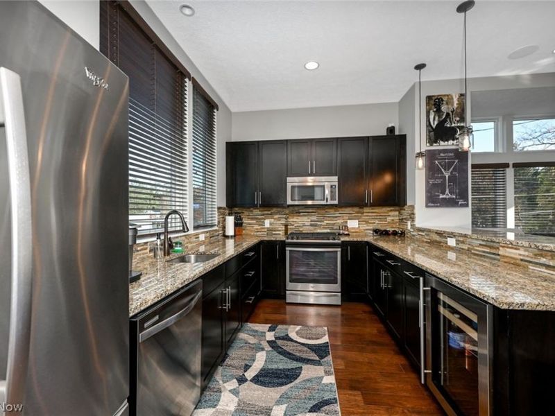 18875 Riversouth Terrace , Fairview Park, OH 44126 Photo 5