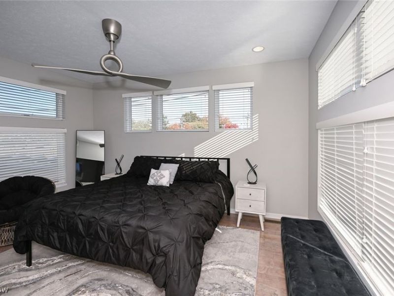 18875 Riversouth Terrace , Fairview Park, OH 44126 Photo 8