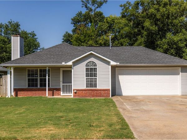 2156 Wood Tree Court , Siloam Springs, AR 72761
