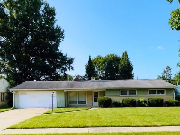 4103 CRESTVIEW Drive , Rockford, IL 61107