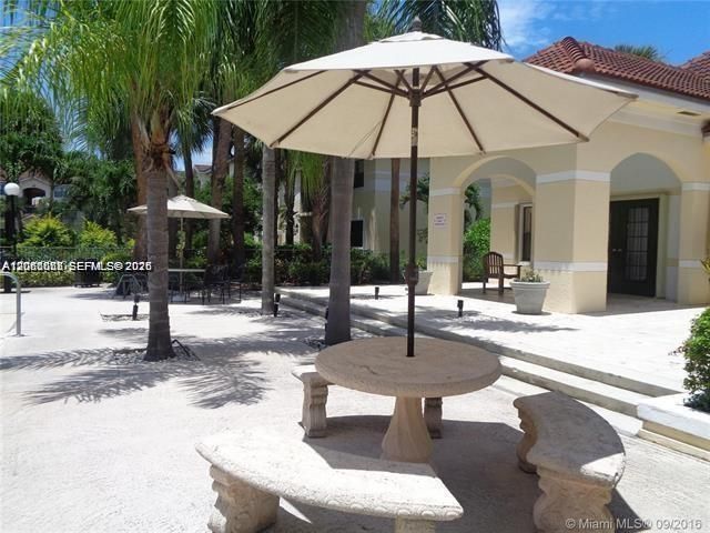 540 S Park Road , Unit 15-9, Hollywood, FL 33021 Photo