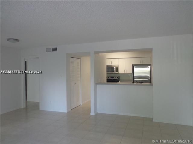 540 S Park Road , Unit 15-9, Hollywood, FL 33021 Photo