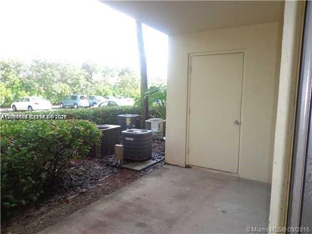 540 S Park Road , Unit 15-9, Hollywood, FL 33021 Photo