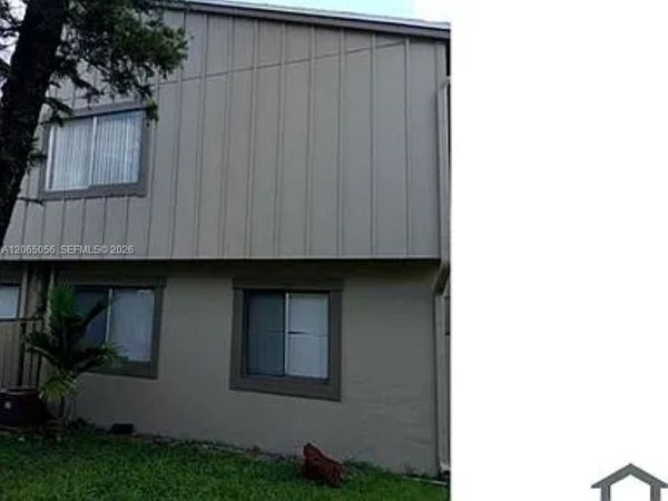 2219 NW 56th Ave , Unit 2-B, Lauderhill, FL 33313