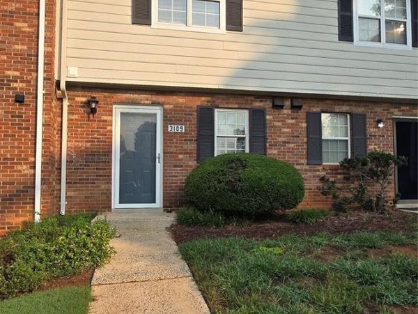 3109 Heathstead Place , Charlotte, NC 28210